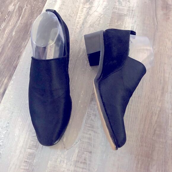 Donald J. Pliner Shoes - Donald J Pliner black stretchy fabric front suede back slip on loafers US 7.5